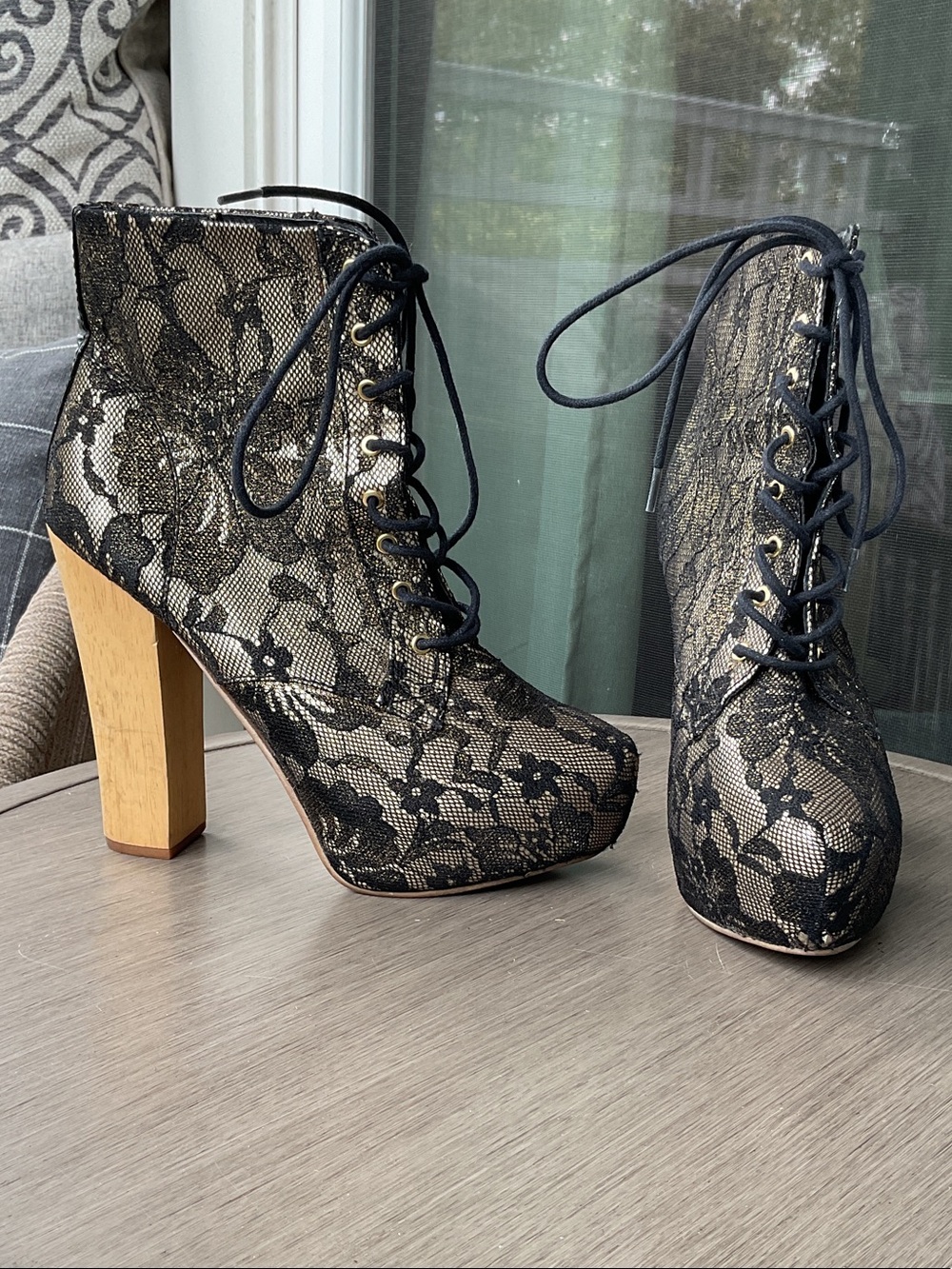 Aldo Black Lace Overlay Platform Lace-Up Ankle Boots, Size 9